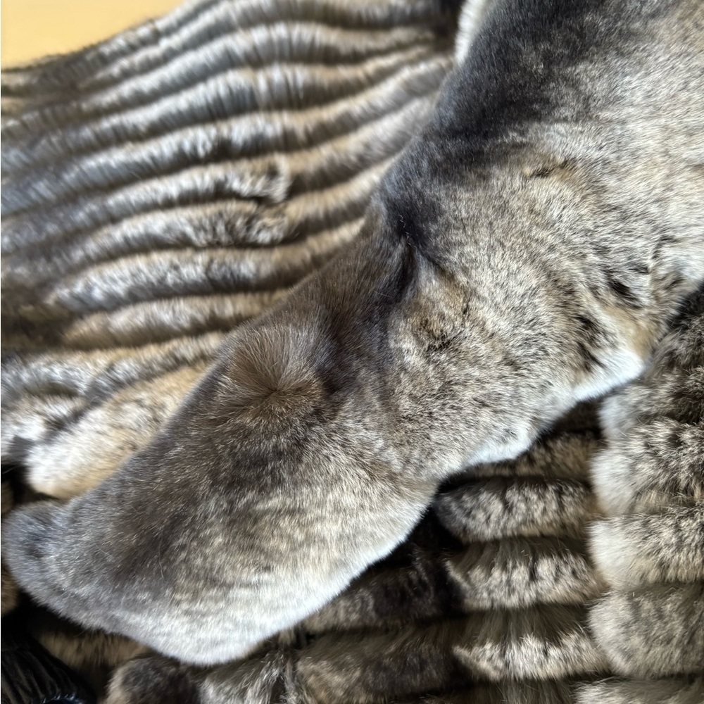Real Rabbit fur jacket ( chinchilla style) - Picture 7 of 7